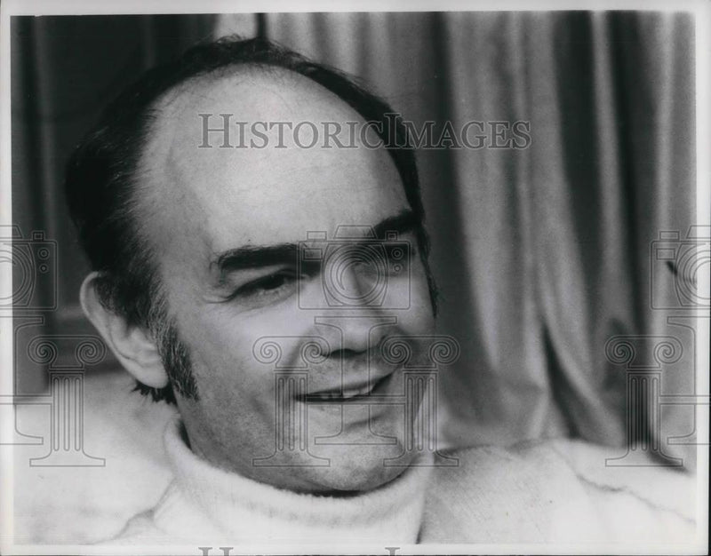 Load image into Gallery viewer, 1970 Press Photo Joseph Hardy Stage Theater Director New York - cvp16774 - Historic Images
