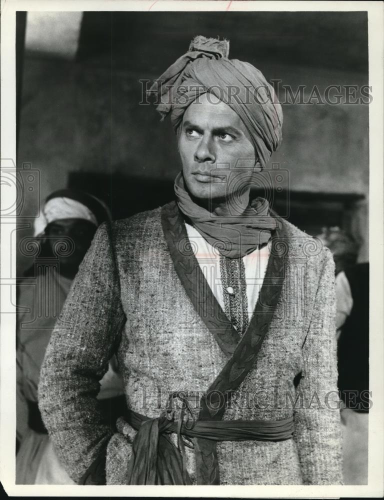1973 Press Photo Yul Brynner in Long Duel - cvp01111 - Historic Images