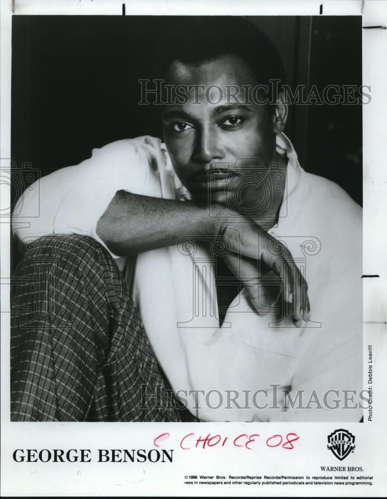 1987 Press Photo George Benson Singer Songwriter Musician - cvp01069 - Historic Images