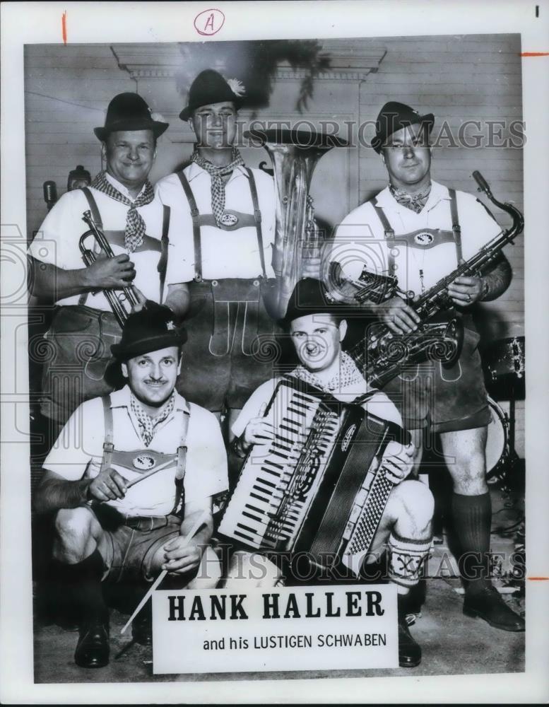1970 Press Photo Hank Haller At Richmond Mall Music Group - cvp15995 - Historic Images