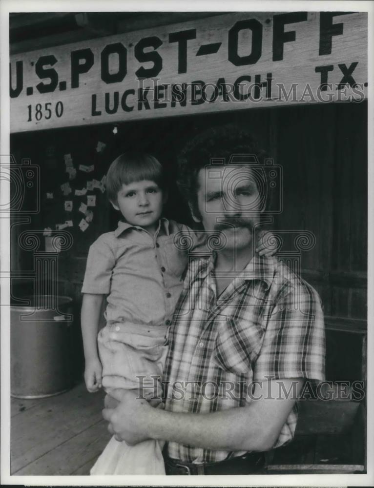 1976 Press Photo Adrezej and Alec Bozek star in To America - cvp10767 - Historic Images