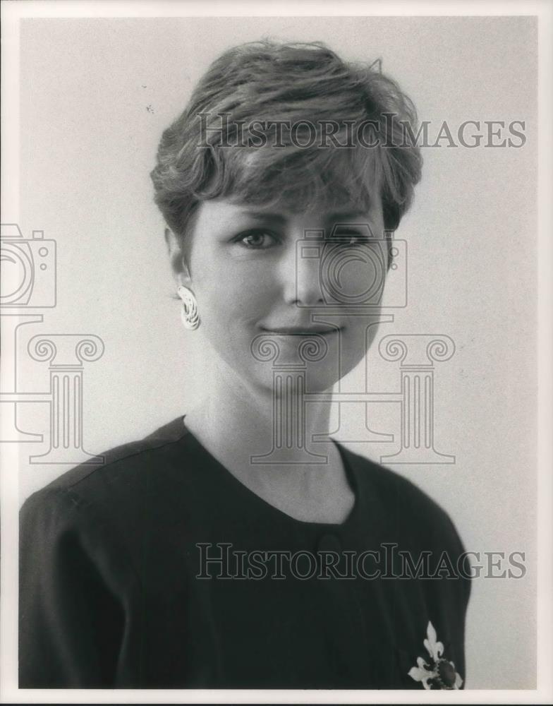 1990 Press Photo Lilla Behm Director Art Group Edgell Communications - cvp05270 - Historic Images