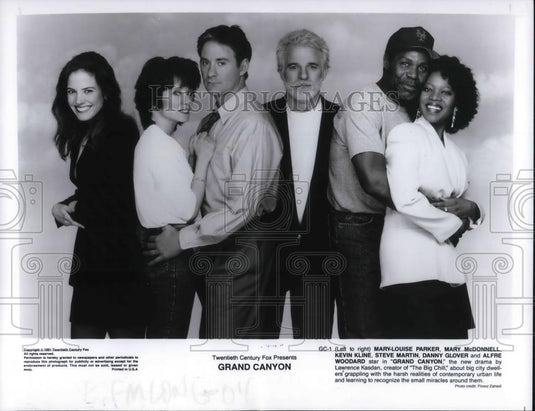 1992 Press Photo Mary-Louise Parker, Kevin Kline & Danny Glover in Grand Canyon - Historic Images