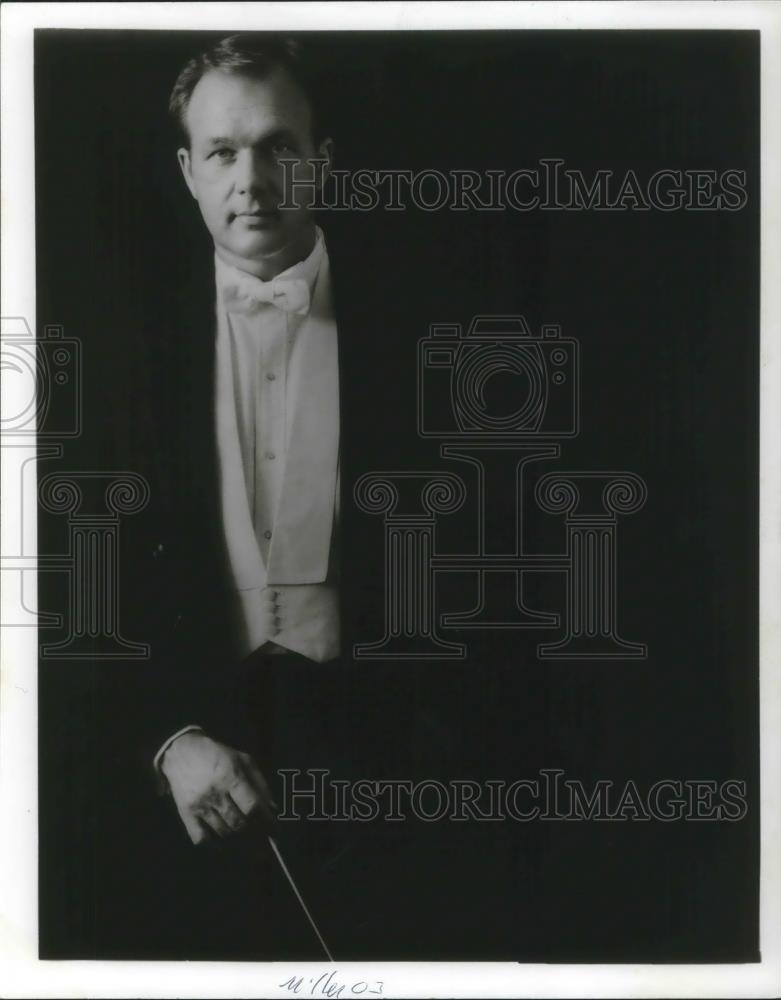 1993 Press Photo David Eaton Music Director New York City Symphony - cvp05868 - Historic Images