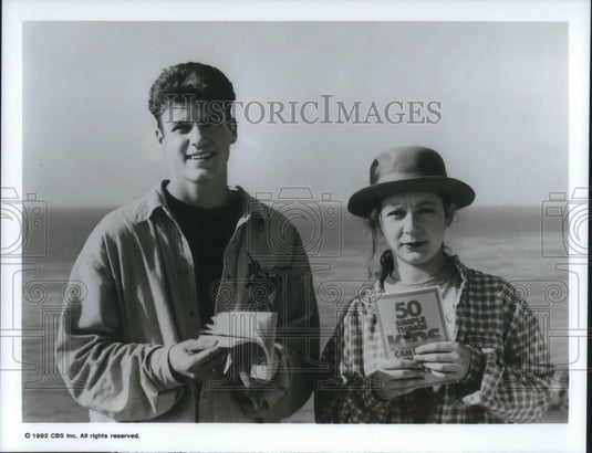 1992 Press Photo Brian Green Sara Gilbert Simple Things Kids Can Do Save Earth - Historic Images