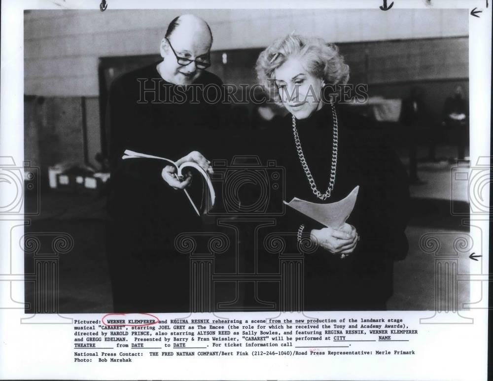 1987 Press Photo Joel Grey and Regina Resnik star in Cabaret musical - cvp13053 - Historic Images