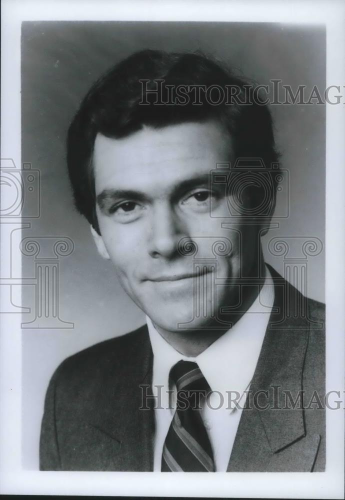 Press Photo Bob Hetherington News Anchor WUAB 43 Cleveland - cvp11332 - Historic Images