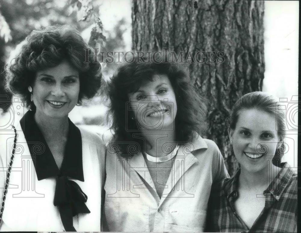1986 Press Photo Diane Barker Marsha Mason Mary Tanner in Little Miss Perfect - Historic Images