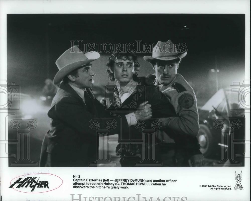 1986 Press Photo Jefferey DeMunn &amp; C Thomas Howell in The Hitcher - cvp11536 - Historic Images