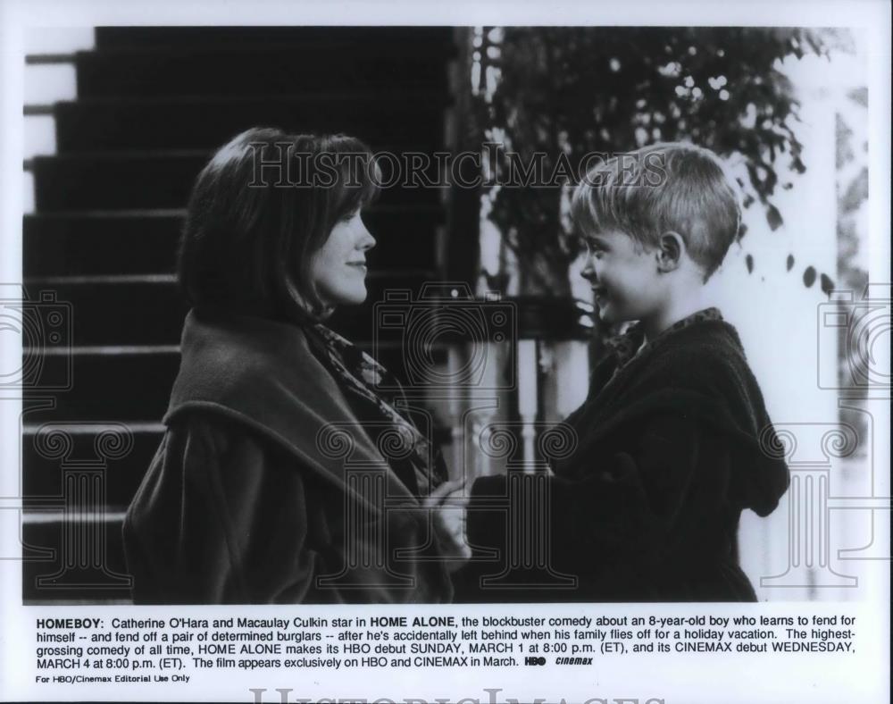 1990 Press Photo Catherine O&#39;Hara &amp; Macaulay Culkin in Home Alone - cvp12541 - Historic Images