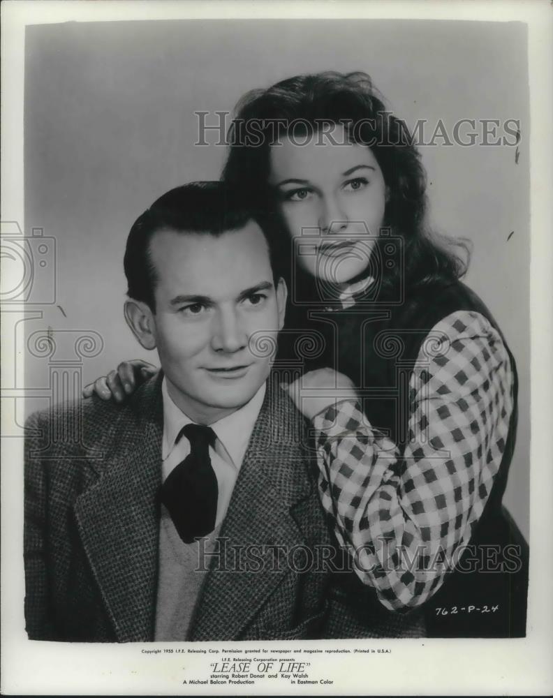 1955 Press Photo Adrienne Corri &amp; Denholm Elliot in Lease of Life - cvp04788 - Historic Images