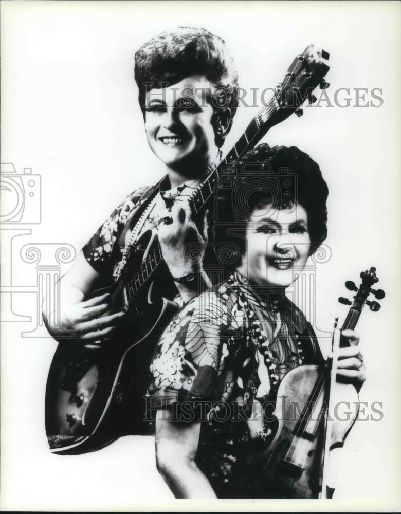 1990 Press Photo Les Alflen Guitarist and Avnie Bedrosean Violinist - cvp14869 - Historic Images