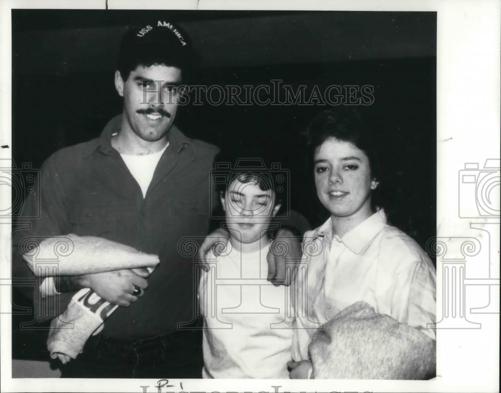 1987 Press Photo David Foisy Crew member of USS Starr from Lorain - cvp12406 - Historic Images