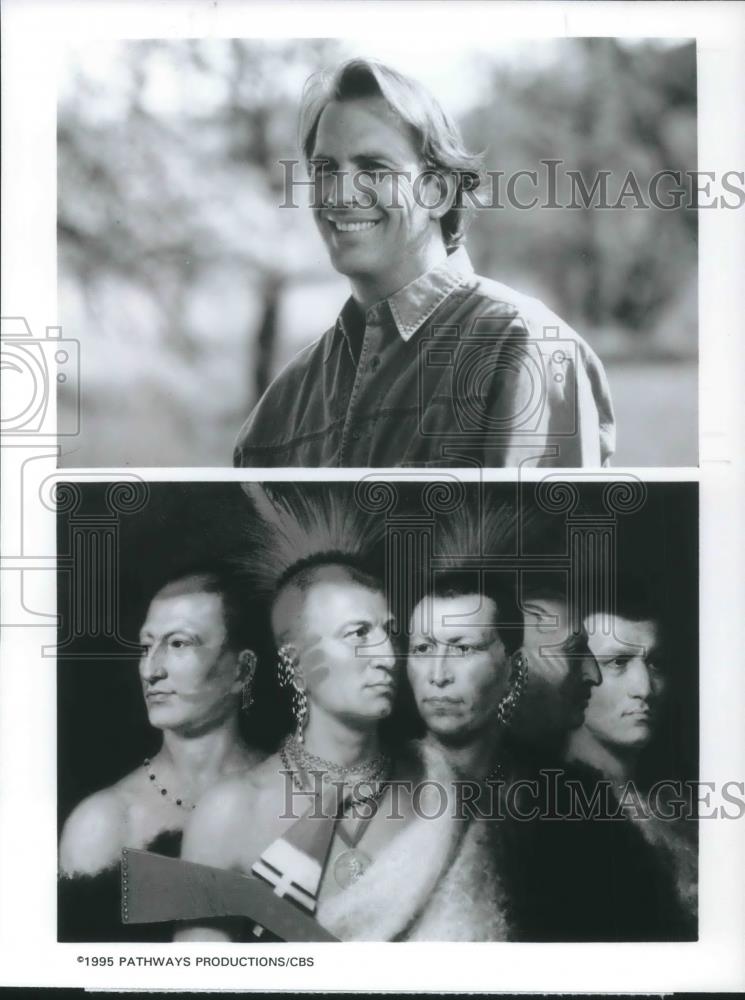 1995 Press Photo Kevin Costner and Native Americans in 500 Nations - cvp09607 - Historic Images