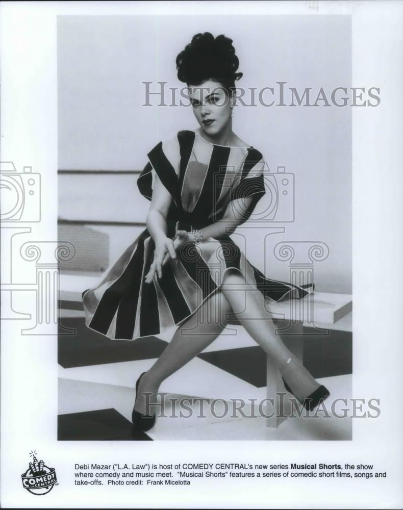 1996 Press Photo Debi Mazar Host's Musical Shorts - cvp09619 - Historic Images