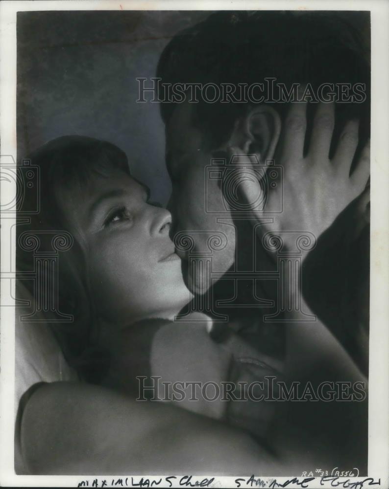 1965 Press Photo Samantha Eggar Maximillian Schell in Return from the Ashes - Historic Images
