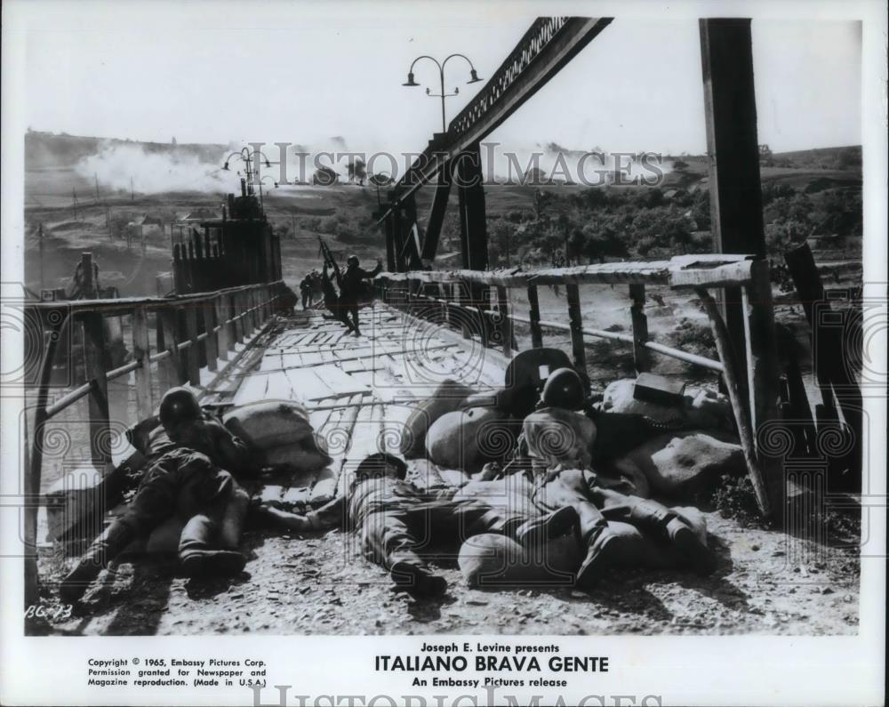 1966 Press Photo Movie Italiano Brava Gente - cvp18622 - Historic Images