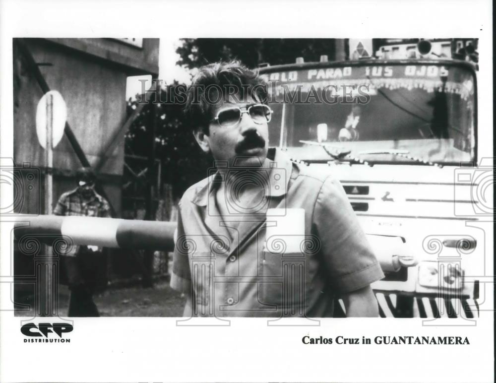 1997 Press Photo Carlos Cruz in Guantanamera - cvp01930 - Historic Images