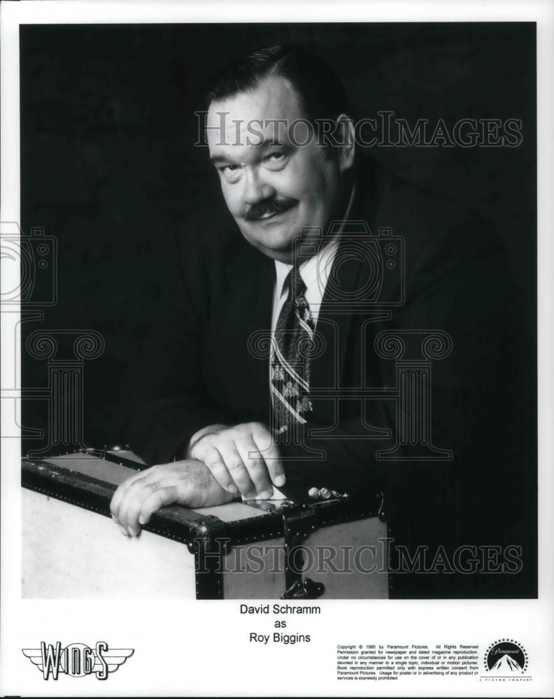 1995 Press Photo David Schramm as Roy Biggins in Wings - cvp19726 - Historic Images