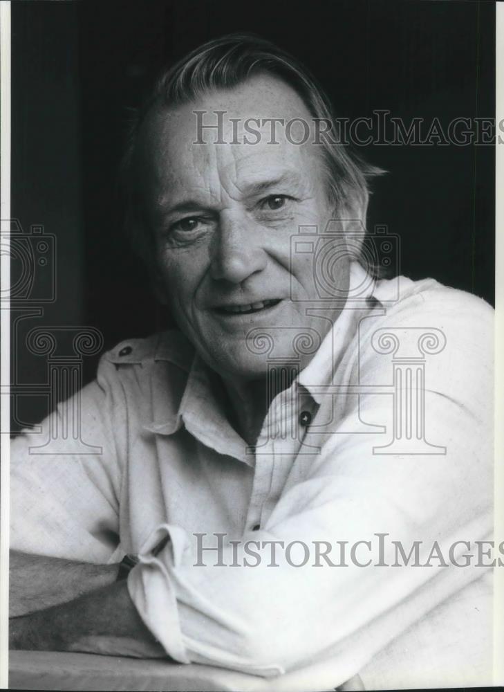 1991 Press Photo Denholm Elliott in A Murder of Quality - cvp04790 - Historic Images