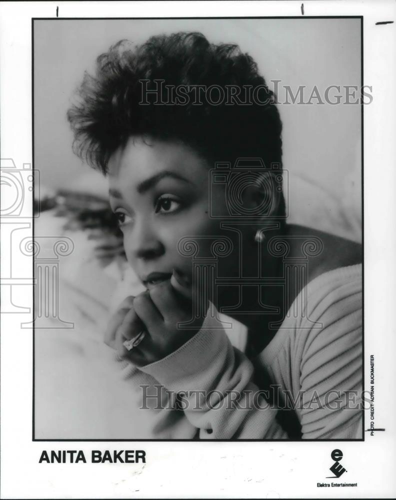 1990 Press Photo Anita Baker Singer Entertainer - cvp14799 - Historic Images