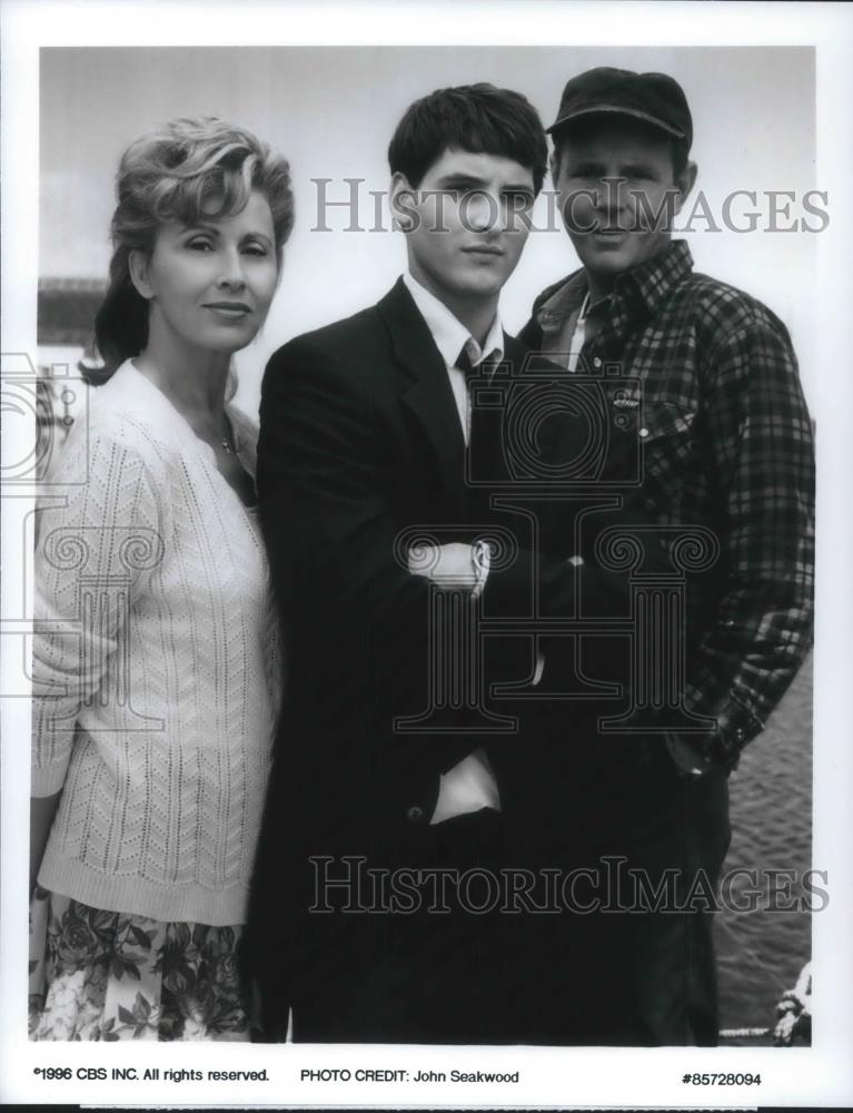 1996 Press Photo Michael Moriarty Peter Facinelli Kate Nelligan Calm at Sunset - Historic Images