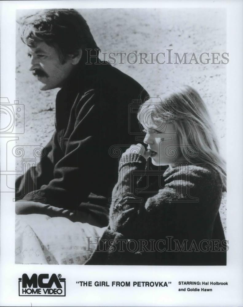 1987 Press Photo Hal Holbrook and Goldie Hawn star in The Girl from Petrovka - Historic Images