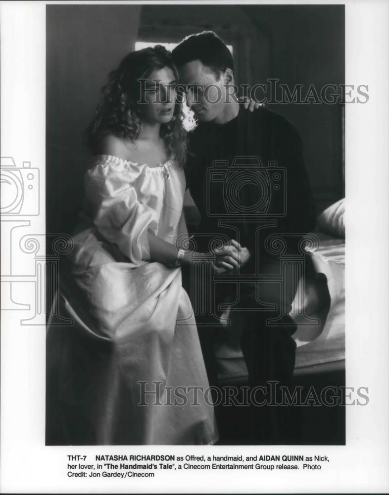 1991 Press Photo Natasha Richardson and Aidan Quinn in The Handmaid&#39;s Tale - Historic Images