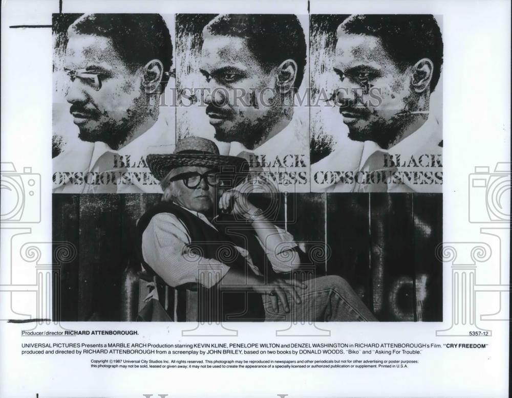 1988 Press Photo Richard Attenborough producer of Cry Freedom - cvp13609 - Historic Images