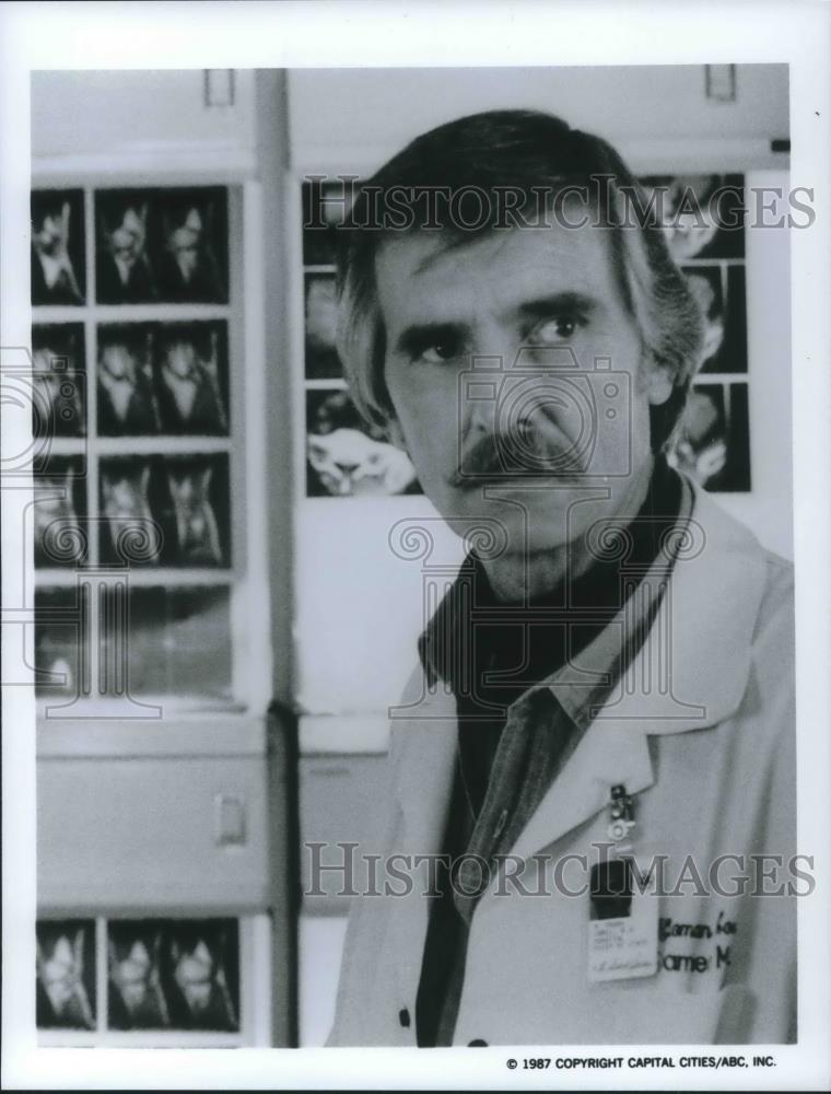 1987 Press Photo Dennis Weaver star of Buck James - cvp08733 - Historic Images