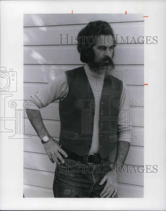 Press Photo Elliott Faye - cvp11850 - Historic Images