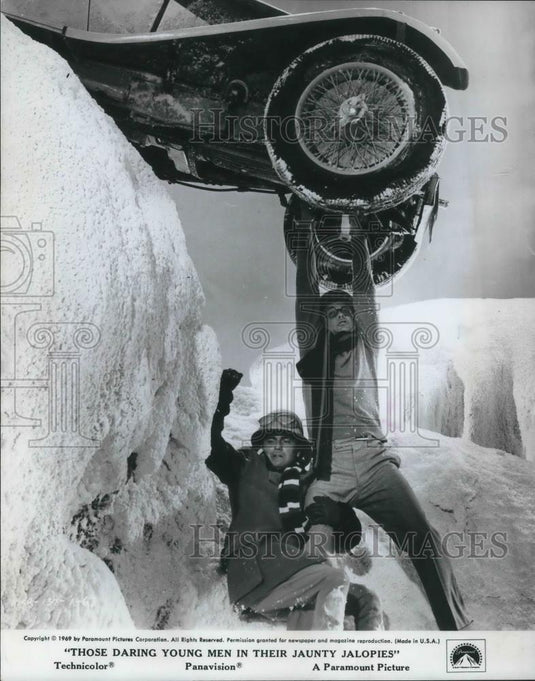 1969 Press Photo Dudley Moore Tony Curtis Those Daring Young Men in Their Jaunty - Historic Images