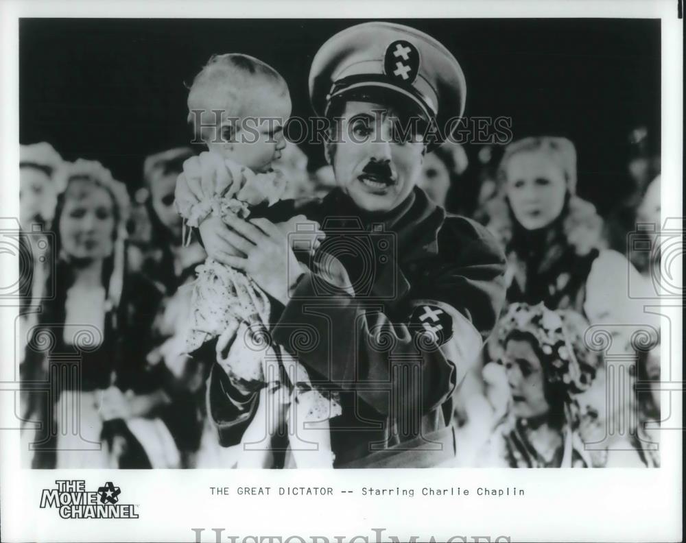 1986 Press Photo Charlie Chaplin stars in The Great Dictator - cvp10423 - Historic Images