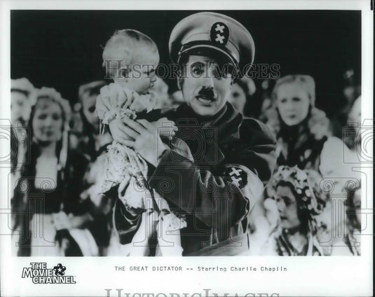 1986 Press Photo Charlie Chaplin stars in The Great Dictator - cvp10423 - Historic Images