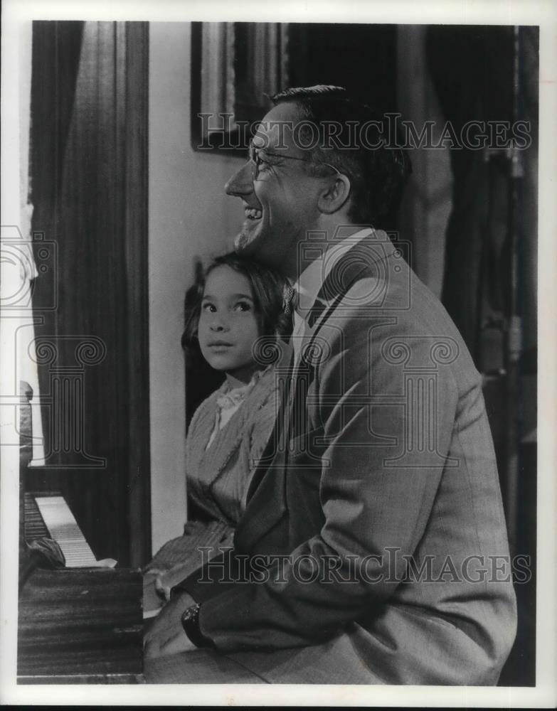 Press Photo Robert Vaughn &amp; Tasha Lee - cvp12025 - Historic Images