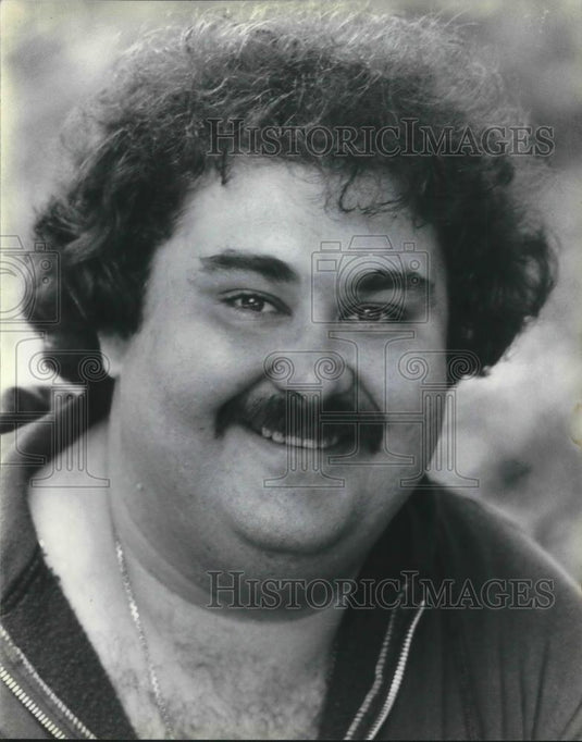 1980 Press Photo Vic Dunlop Comic - cvp04002 - Historic Images