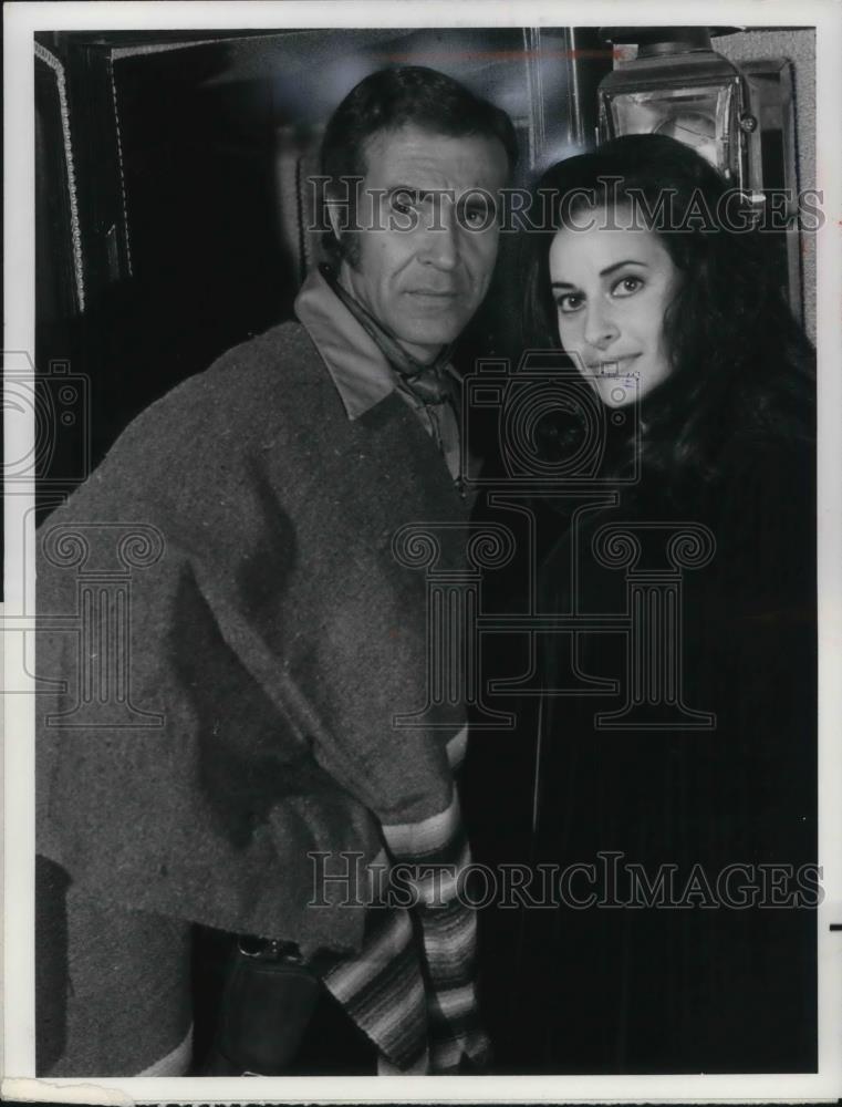 1972 Press Photo Ricardo Montalban and Ina Balin in Desperate Mission - Historic Images
