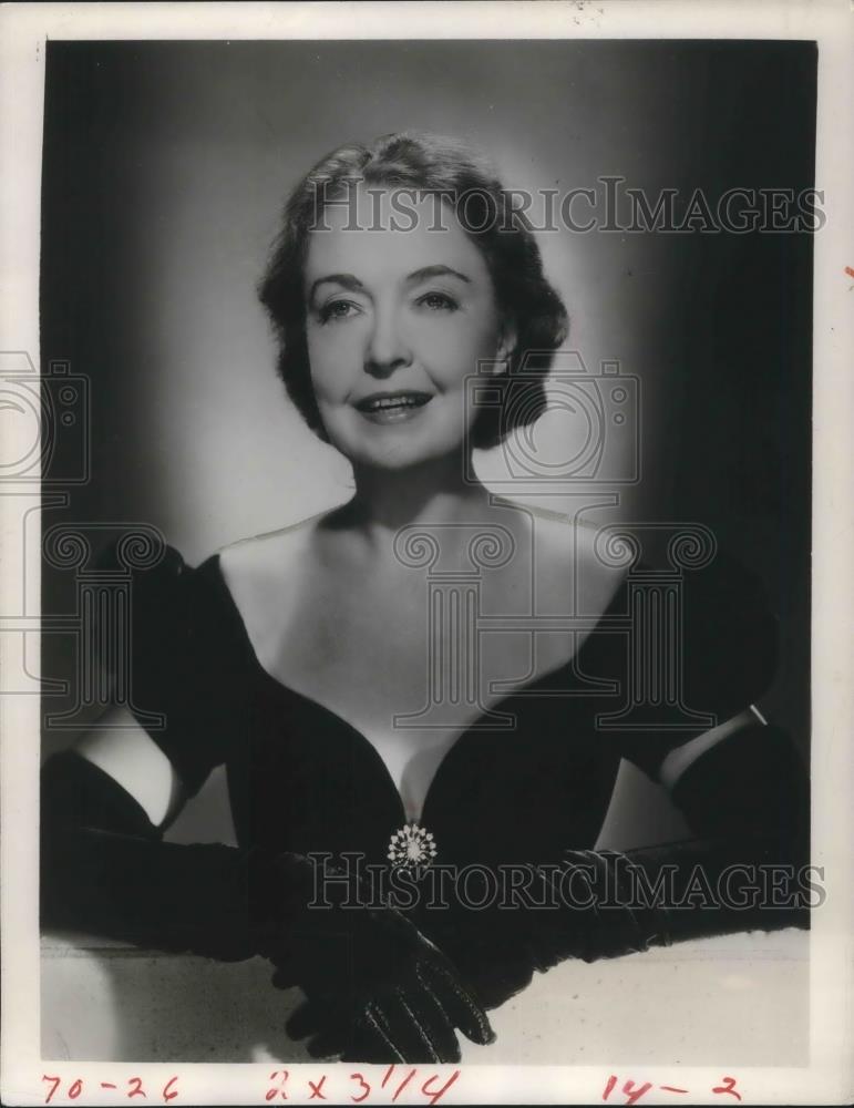 1956 Press Photo Lillian Gish Actress Singer Writer - cvp13705 - Historic Images