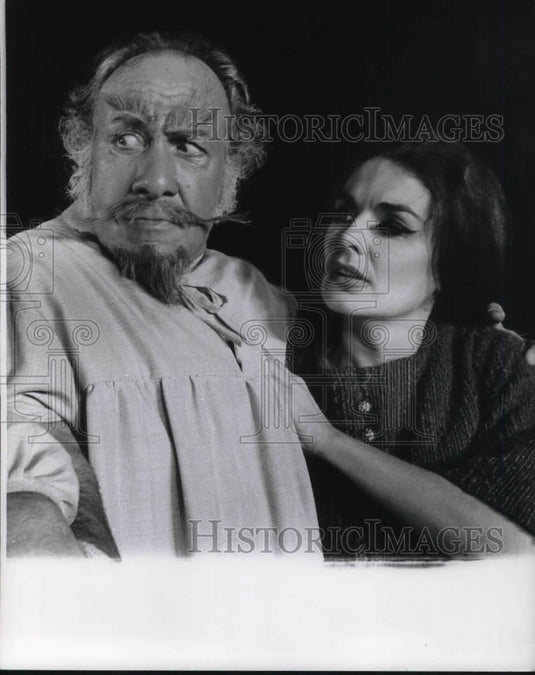 1968 Press Photo Jose Ferrer & Maura K Wedge in Man of La Manchia - cvp12918 - Historic Images