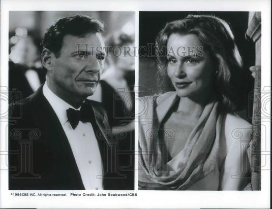 1995 Press Photo Ron Leibman & Lauren Hutton in Central Park West - cvp09022 - Historic Images