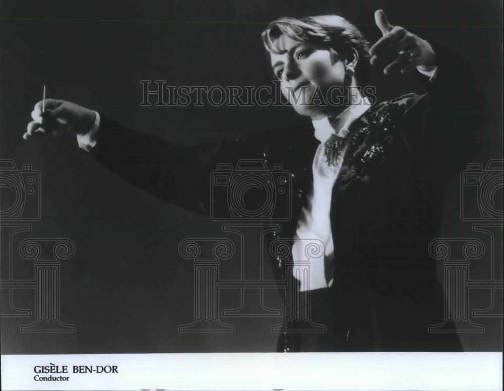 1994 Press Photo Gisele Ben-Dor Conductor Santa Barbara Symphony Orchestra - Historic Images