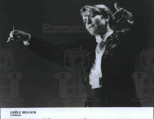 1994 Press Photo Gisele Ben-Dor Conductor Santa Barbara Symphony Orchestra - Historic Images