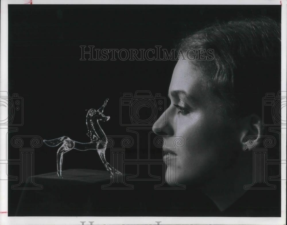 1977 Press Photo Bairbre Dowling in The Glass Menagerie - cvp05832 - Historic Images