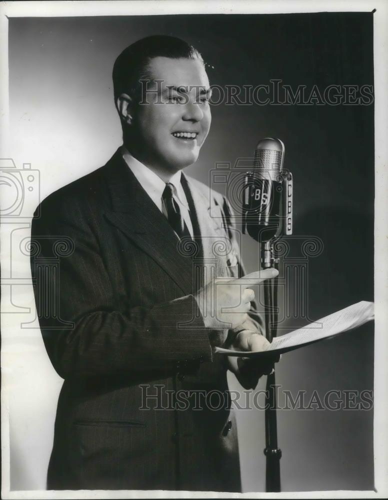 1935 Press Photo Eddie Dunn Comedian on CBS Radio Show Fun With Dunn - cvp04011 - Historic Images