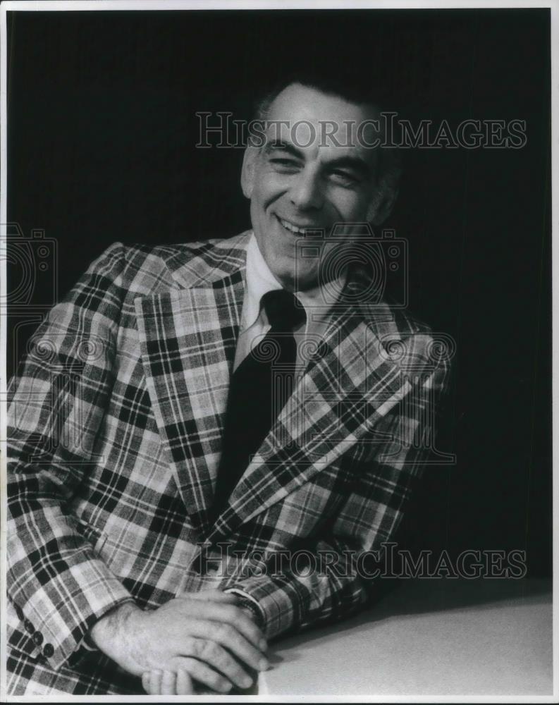 Press Photo Mike Massa WVIZ Sports Announcer - cvp09283 - Historic Images