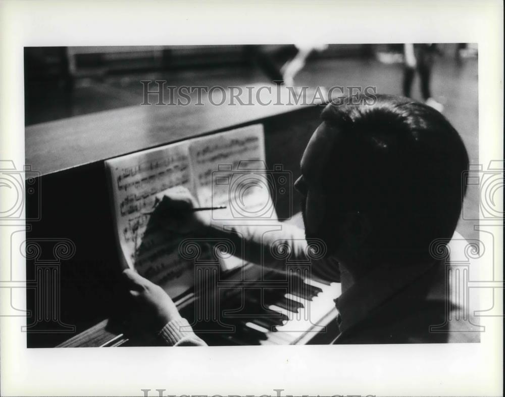 1987 Press Photo David Fischer Music Director Ohio Ballet - cvp15790 - Historic Images