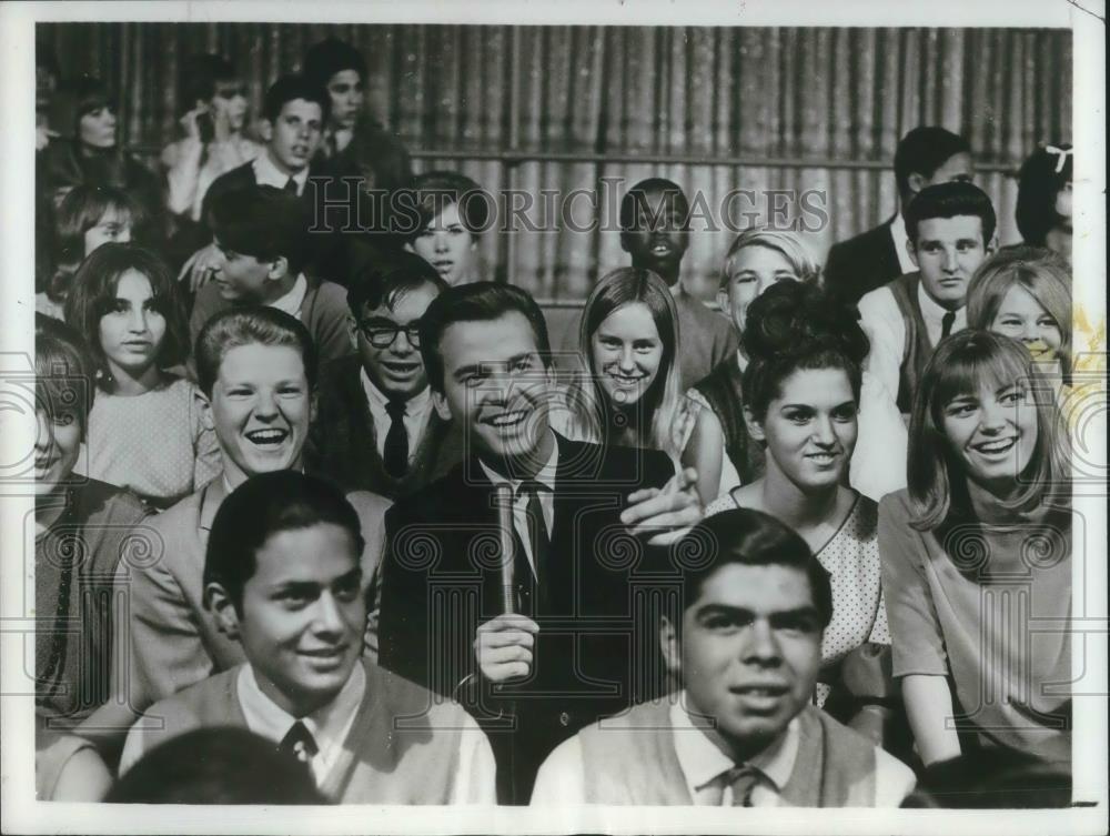 1965 Press Photo Dick Clark hosts New American Bandstand 65 - cvp02789 - Historic Images