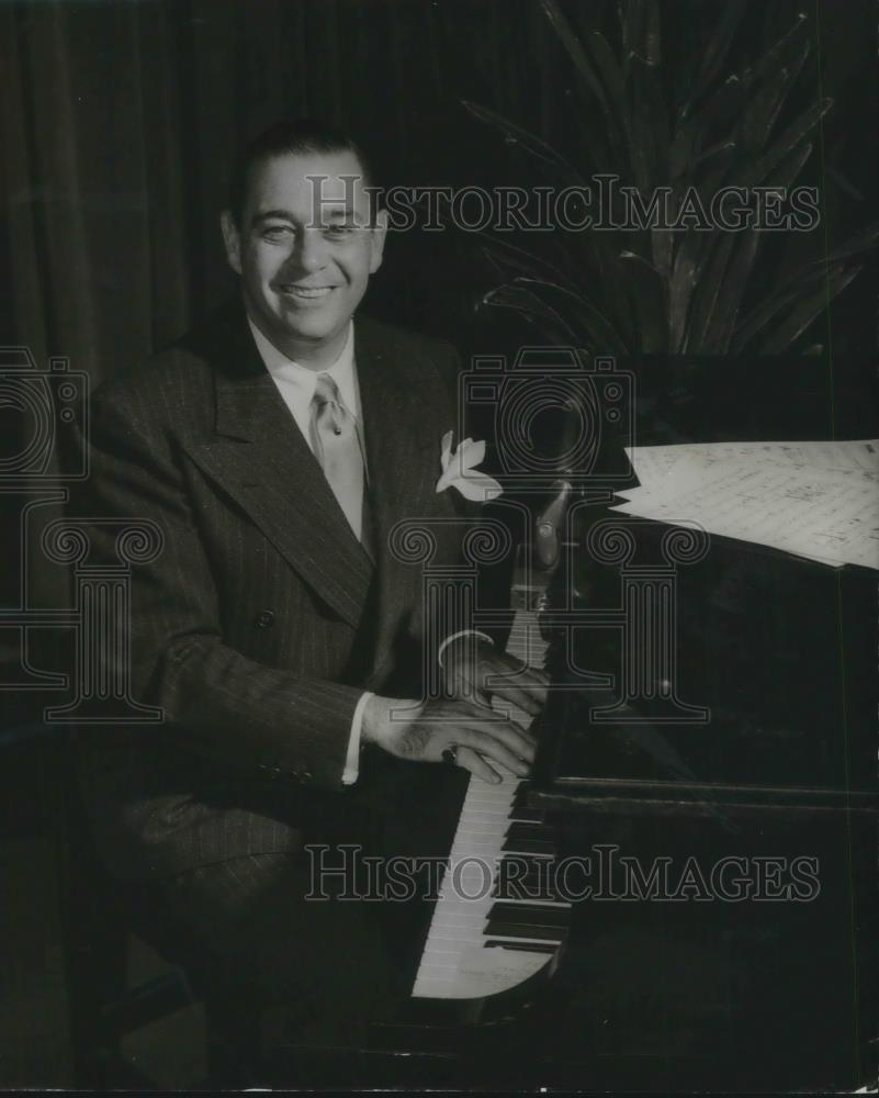 1949 Press Photo Morton Downey - cvp03380 - Historic Images