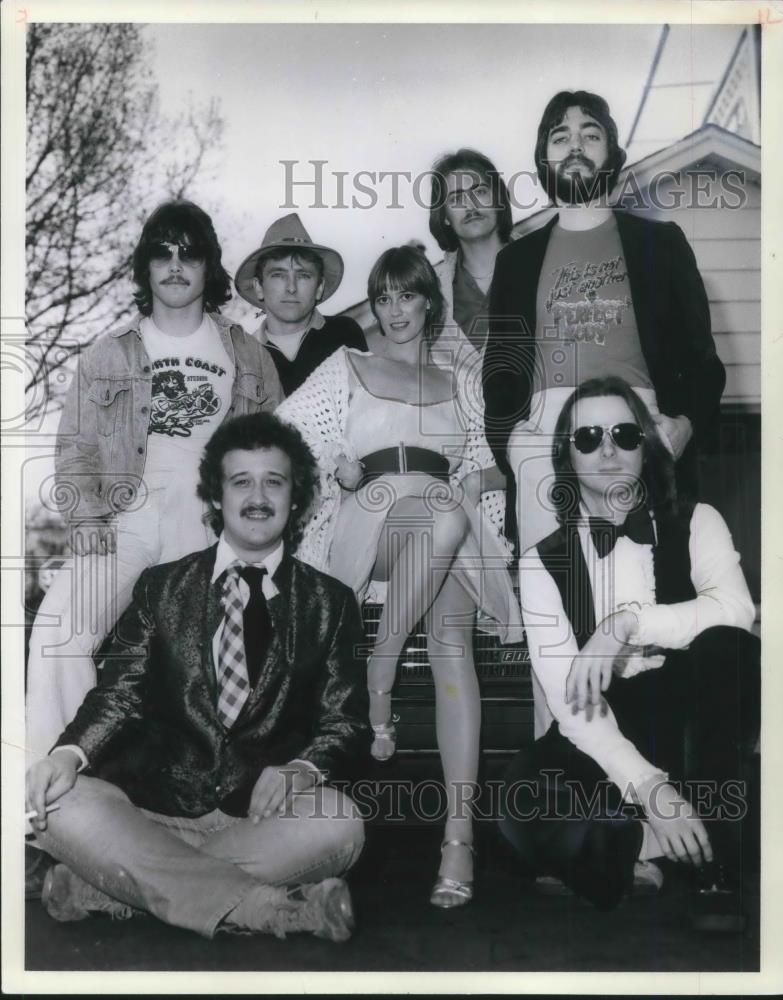 1980 Press Photo Ms Paula Cooper Douglas and Her Band - cvp02421 - Historic Images