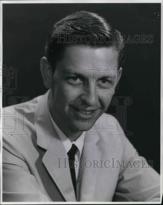 Press Photo Chuck Renwick WJW-TV - cvp18952 - Historic Images